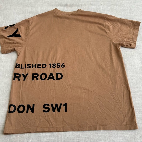 •Burberry Carrick Logo Crew Neck T-Shirt Size M Unisex NWOT - Picture 6 of 12